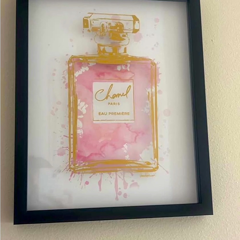 CHANEL pink Eau Premiere Art with Pink and Gold